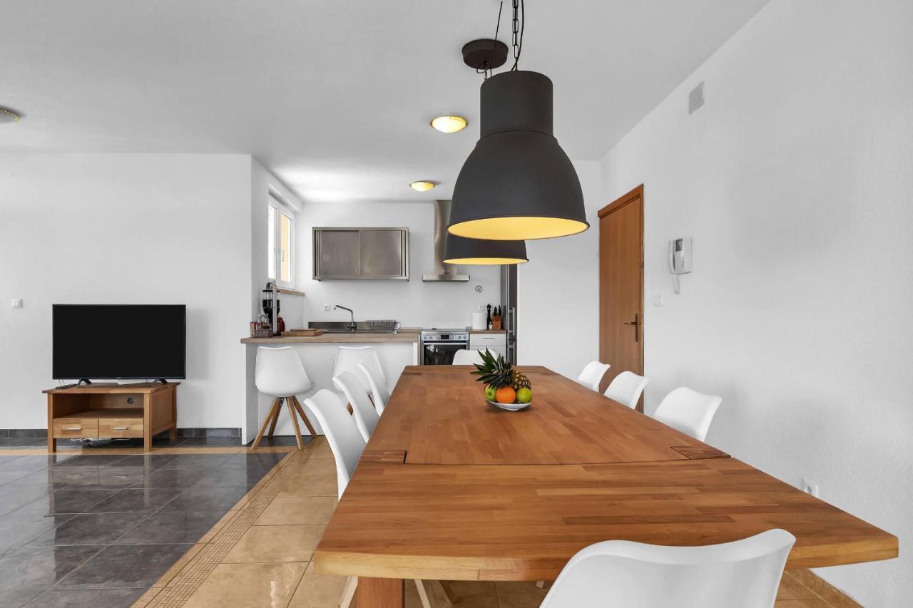Apartments Marin Brela Luaran gambar
