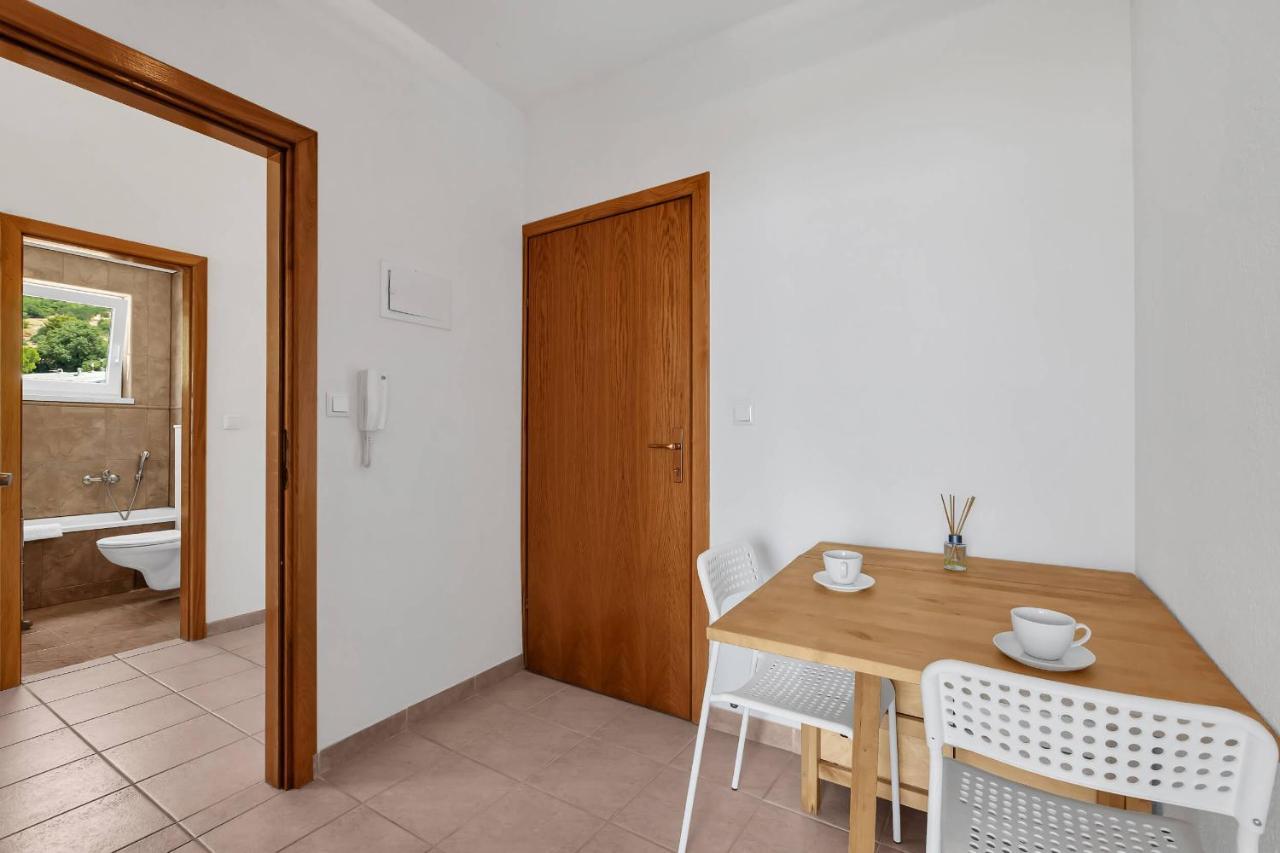 Apartments Marin Brela Luaran gambar