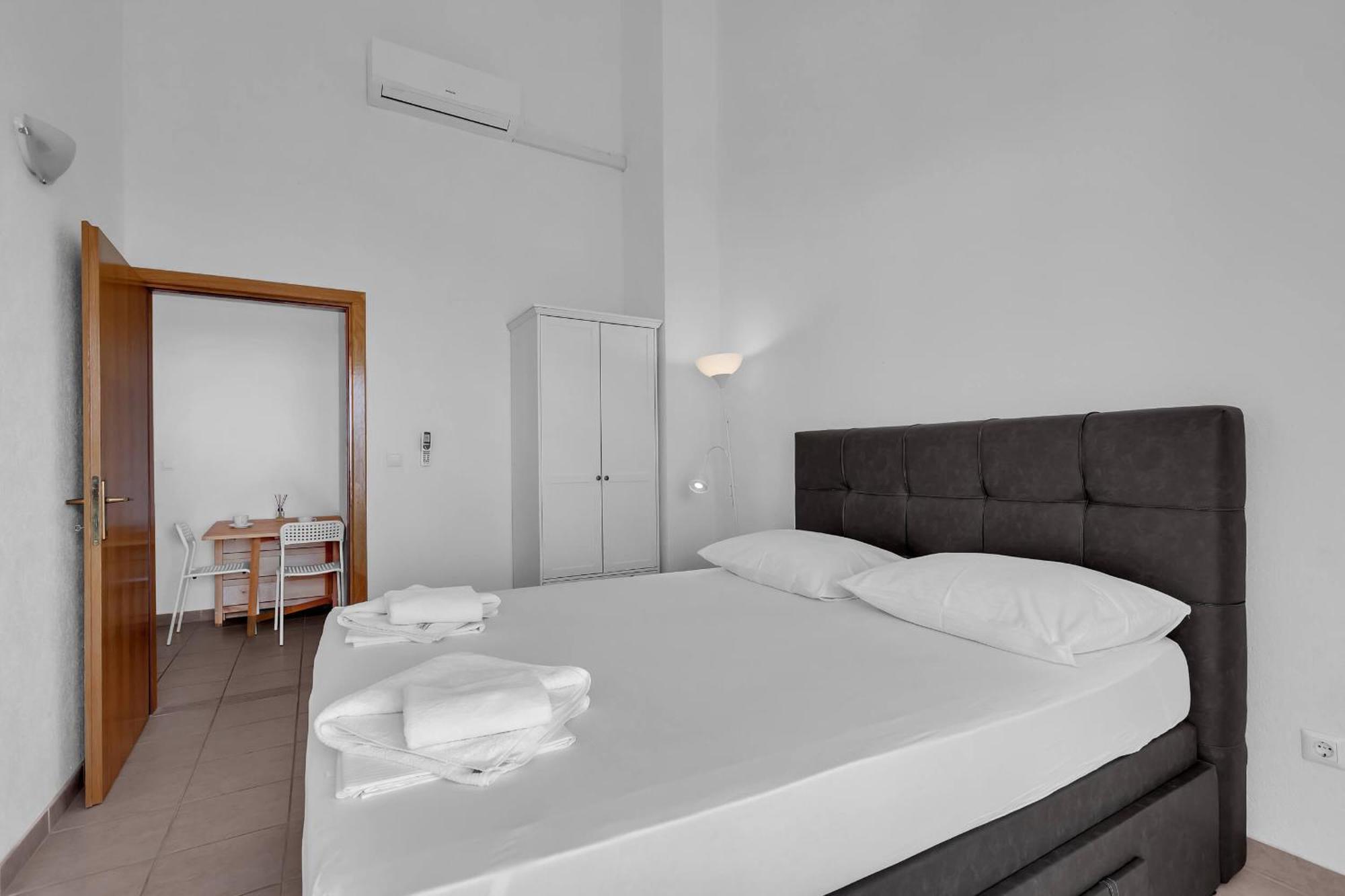 Apartments Marin Brela Luaran gambar