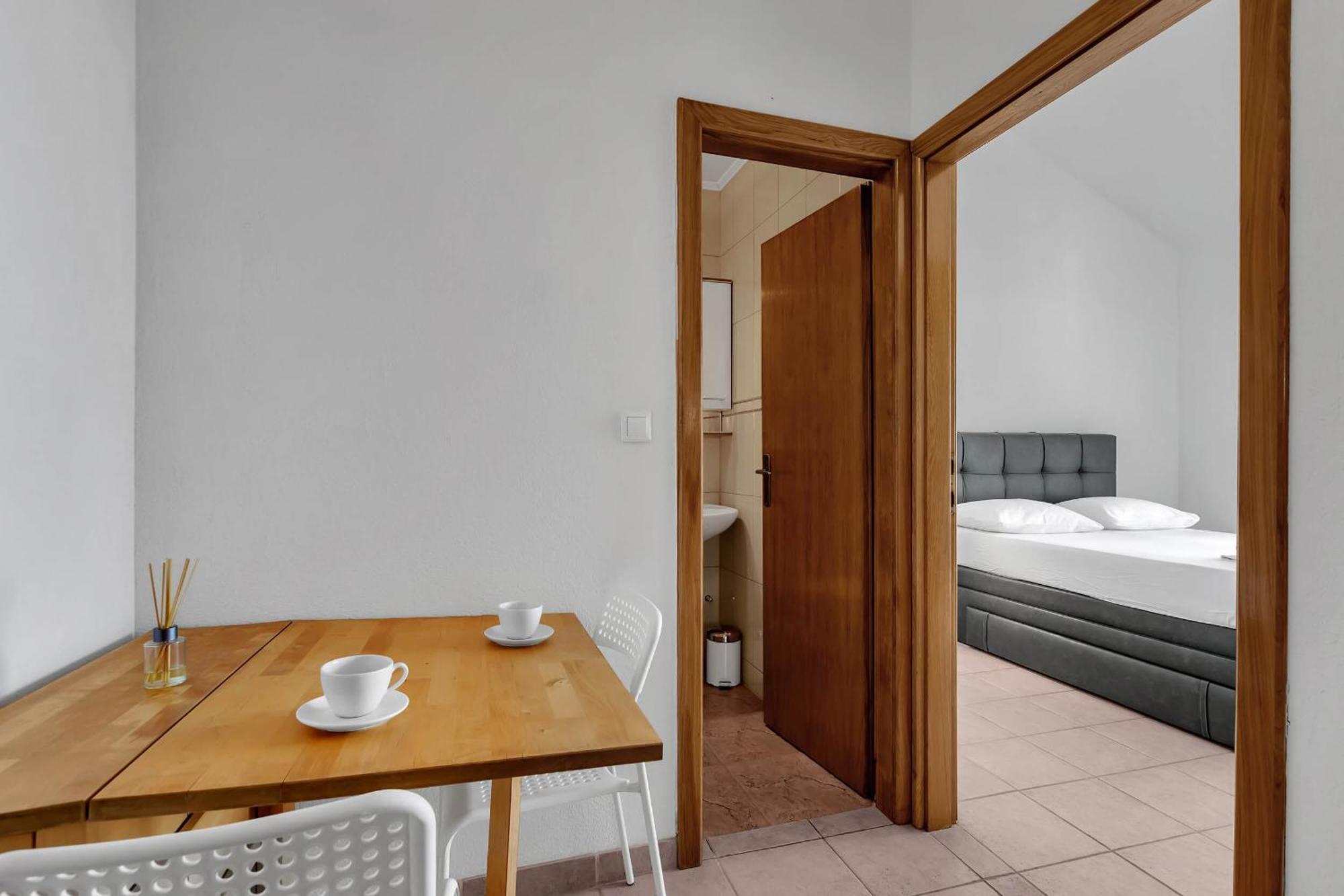 Apartments Marin Brela Bilik gambar